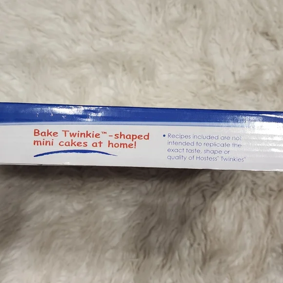 Hostess Twinkies Bake Set - Picture 6 of 8